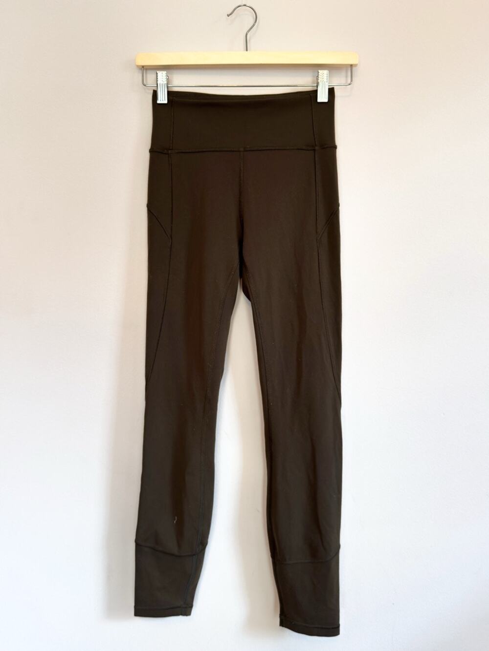 Lululemon Women's Leggings Size 2 | Olive Green